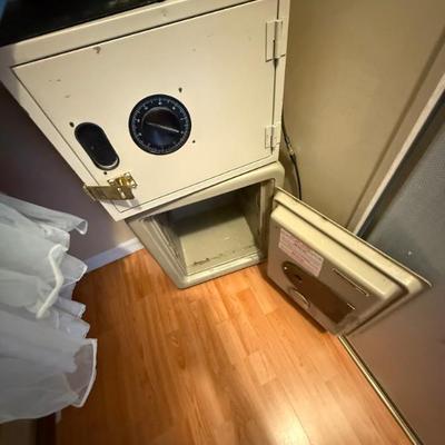 Sale Photo Thumbnail #186