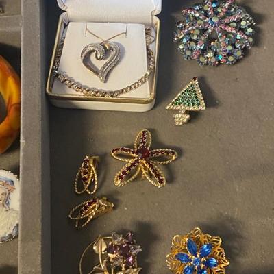 Sale Photo Thumbnail #244