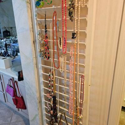 Sale Photo Thumbnail #154