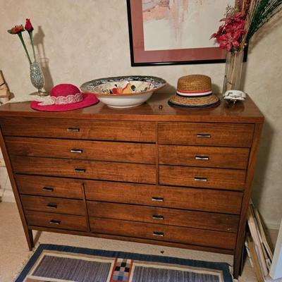 Sale Photo Thumbnail #121