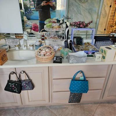 Sale Photo Thumbnail #140