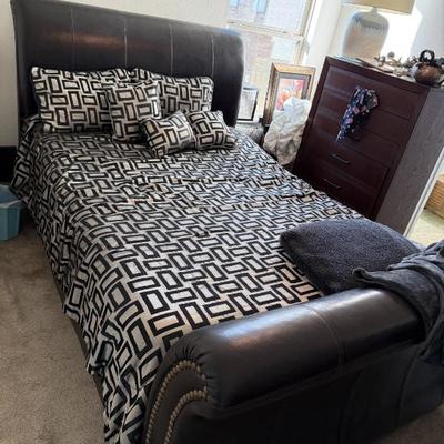 Sale Photo Thumbnail #544