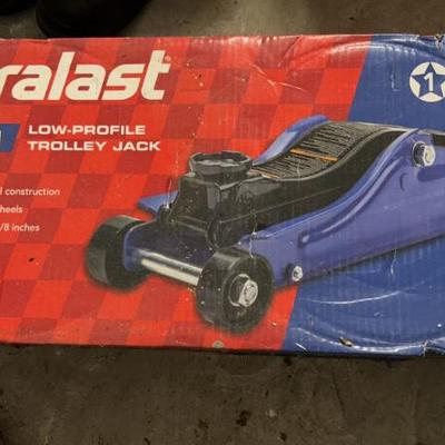 Sale Photo Thumbnail #561