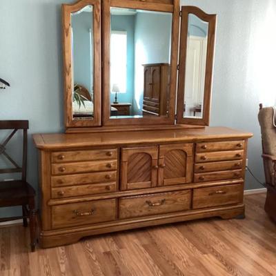 Sale Photo Thumbnail #109