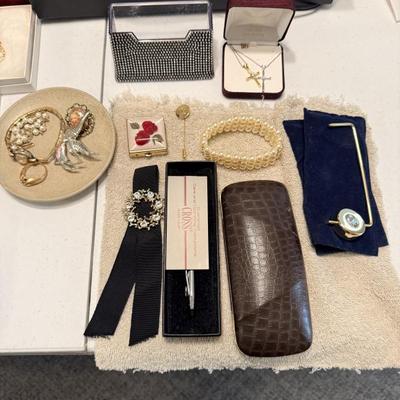 Sale Photo Thumbnail #40