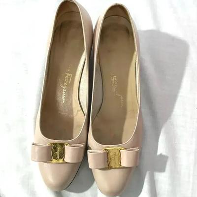Vintage Ferragamo Kitten Heels 