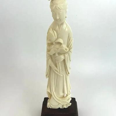 Quanyin Ivory Women Figure