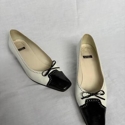 Vintage Stuart Weitzman White Calf/navy Kid Leather Pumps 
