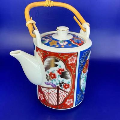 Vintage Japanese Imari ware tea pot 