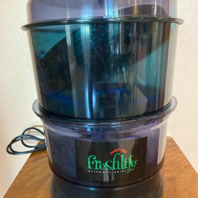 FreshLife Automatic Sprouter, model 2000