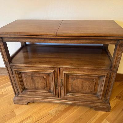 Dining Room Service/Bar Cabinet By Davis 