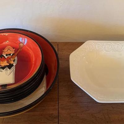 Italian Dinner: Pasta Serving Bowls