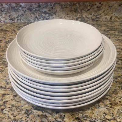 Crate&Barrel 13 Piece Dinnerware Plate Set