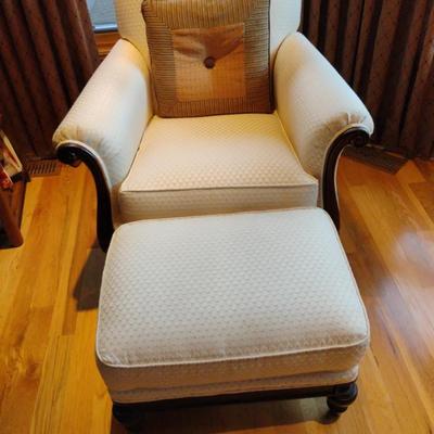 Thomasville Matching Off White Chair And Ottoman