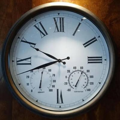 Large Patio Clock With Thermostat & Humidifier 