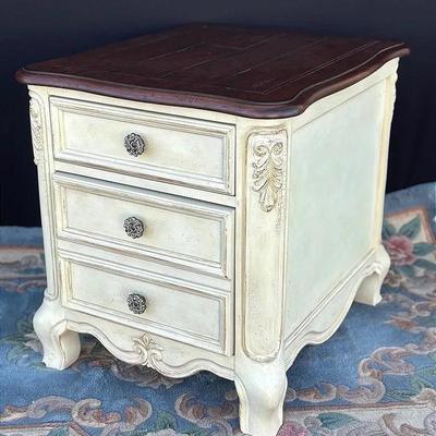 “Impression” by “Thomasville” Nightstand 