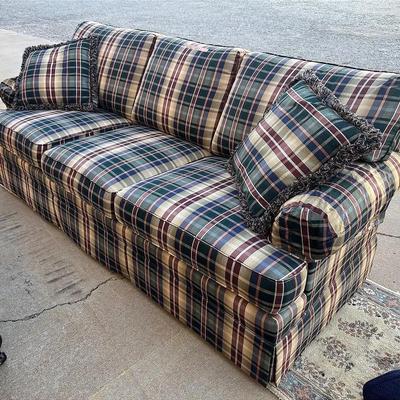 “Massoud” Plaid Sofa 