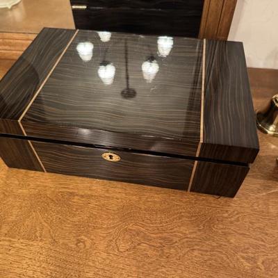 Sale Photo Thumbnail #28