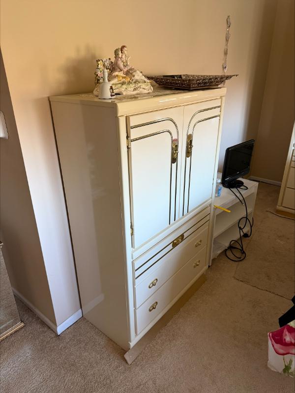 Sale Photo Thumbnail #48