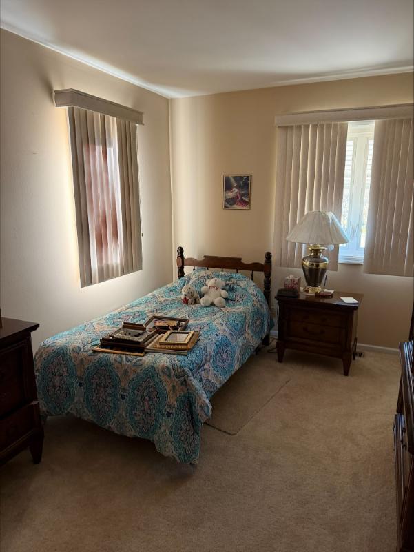 Sale Photo Thumbnail #42