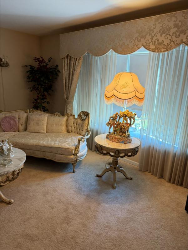 Sale Photo Thumbnail #49