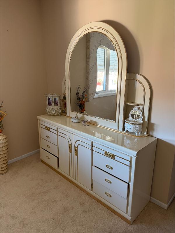 Sale Photo Thumbnail #41