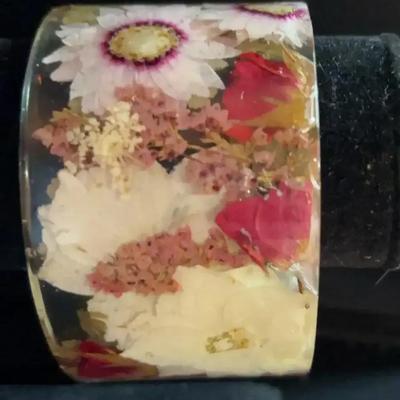 Floral Bangle Bracelet 
