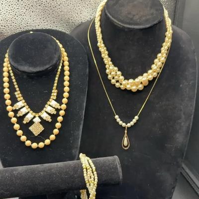 Fashion Jewelry For Your Night On The Town