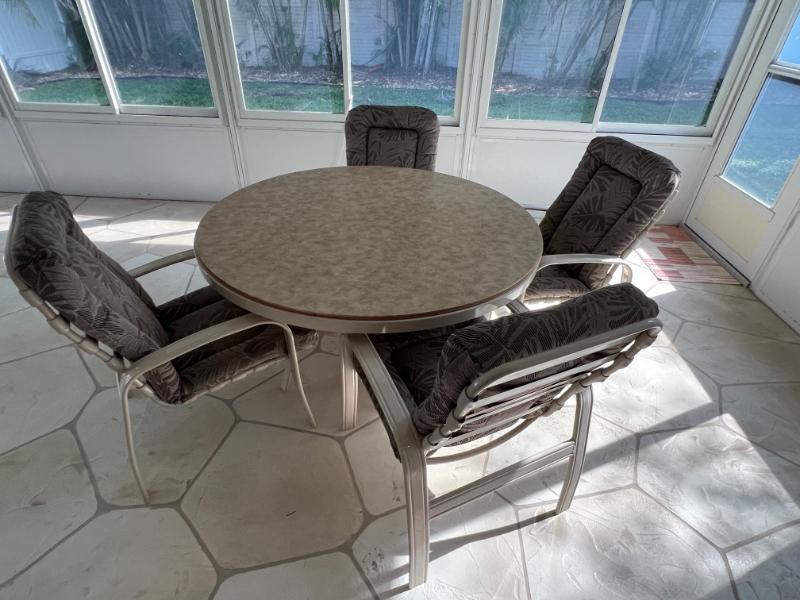 Sale Photo Thumbnail #75