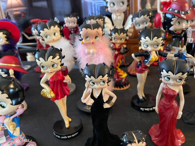 Sale Photo Thumbnail #396