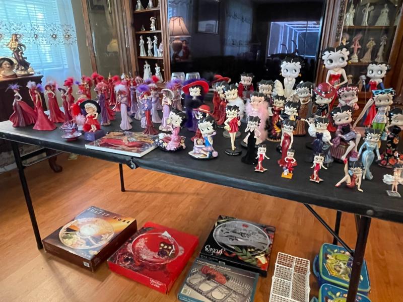 Sale Photo Thumbnail #394