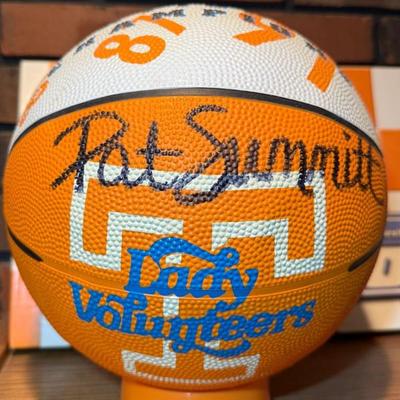 Lady Vols basketball signed by Pat Summitt 