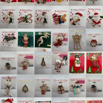Christmas Jewelry Pin - Lot D - Macy's
