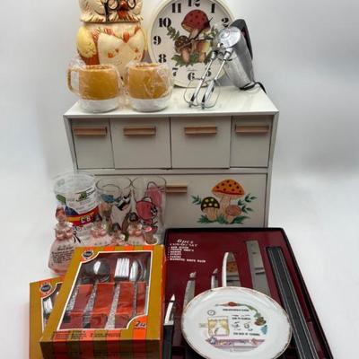 Vintage Kitchen - Organizer/Clock/Mixer/Owl Jar/Knives/Flatware +