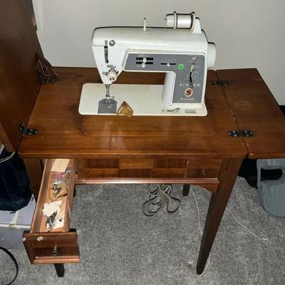 Singer Touch & Sew Deluxe Zig-Zag Model 625 sewing machine