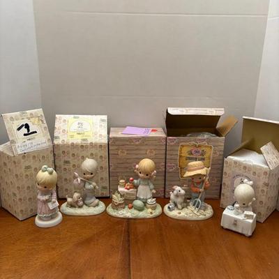 Precious Moments Figurine Lot with Boxes, Five Piece Collection