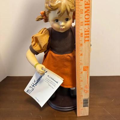 Large Hummel School Girl 
