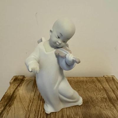 Vintage Lladró Chinese Angel Figurine Playing Violin