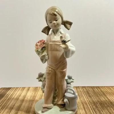 LLadro Spring Figurine #5217