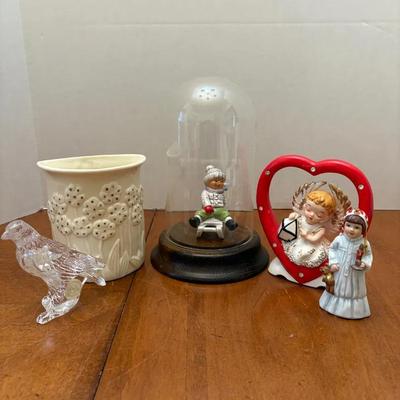 Mixed Decorative Collectibles Lot