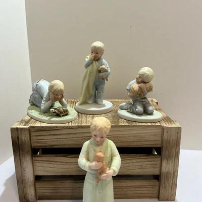 Lot Of 4 Figurines From Homeco And Francis Hook