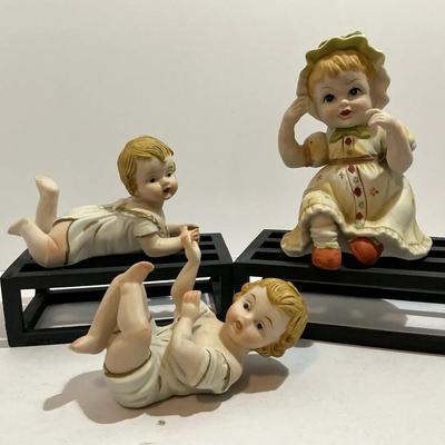 Mix Lot Of Figurines 