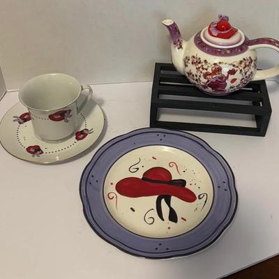 Red Hat Ladies Society, China Lot