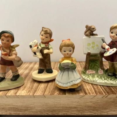 Norton , Hummel,& Left on Mix Lot Of 4