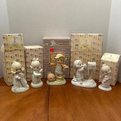 Precious Moments Figurine Lot, Including Country Lane and Seasonal Pieces