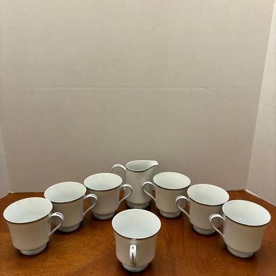 International Fine China Elegance 6035 Cups with Creamer, Set of 8