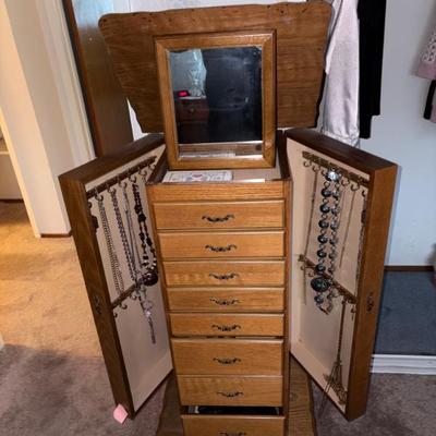 Sale Photo Thumbnail #23