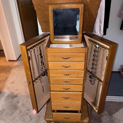 Sale Photo Thumbnail #24