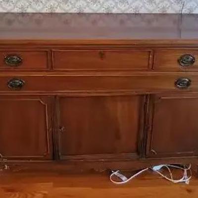 Bernhardt French Regency Louis XVI-Style Burled Walnut Sideboard