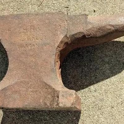Vintage Warren Blacksmith Anvil – Heavy Forged Steel, 20" Length